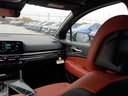 New 2026 Kia Sportage SX image 11