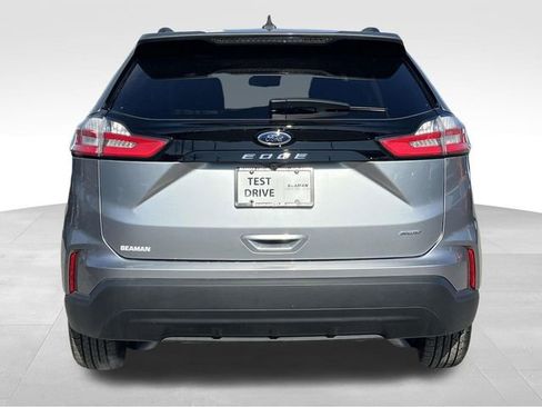 Used 2024 Ford Edge SE image 6