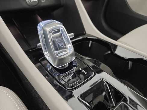 Certified 2023 Volvo XC40 B5 Plus w/ Driver Assist Package image 20