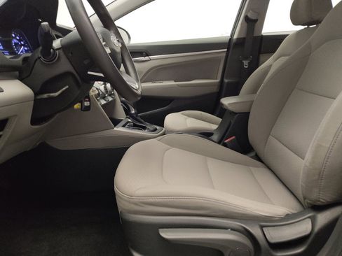 Used 2019 Hyundai Elantra SEL image 17