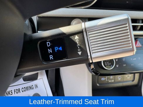 Used 2025 Hyundai Tucson Limited image 27