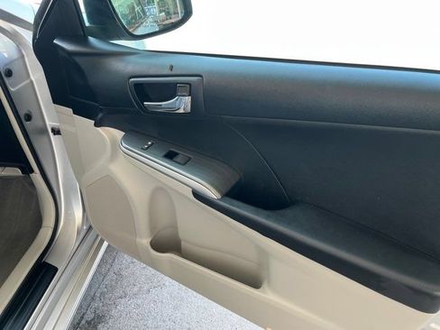 Used 2012 Toyota Camry LE FWD image 18