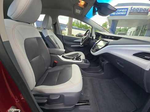 Used 2021 Chevrolet Bolt Premier w/ Infotainment Package FWD image 11