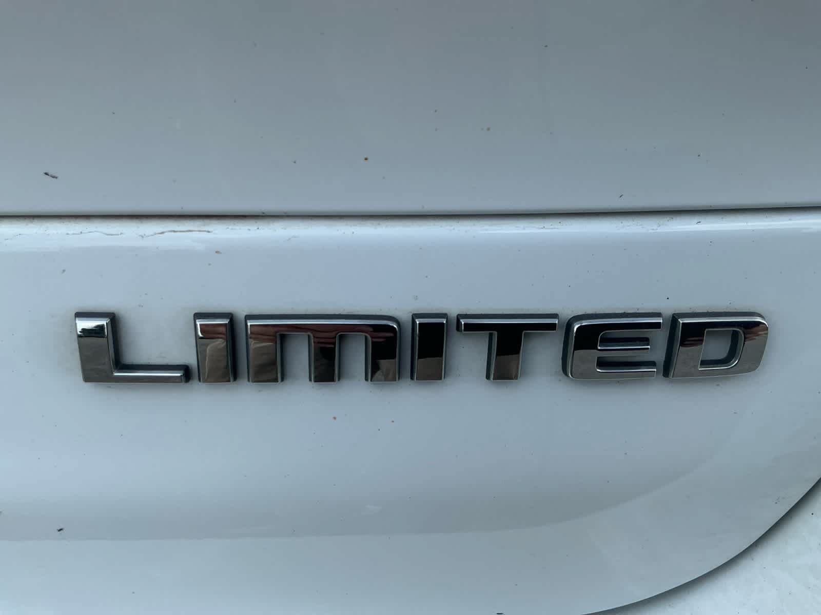 Used 2023 Jeep Grand Cherokee L Limited AWD/4WD image 19