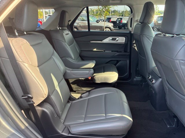New 2026 Ford Explorer Active w/ Active Comfort Package AWD/4WD image 32