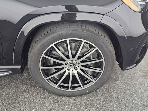 New 2026 Mercedes-Benz GLS 580 4MATIC image 9