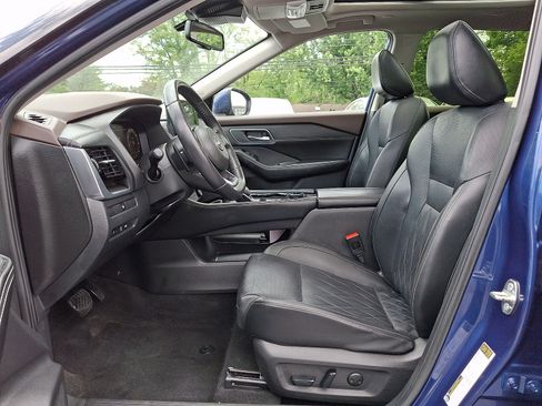 Used 2023 Nissan Rogue Platinum AWD/4WD image 13