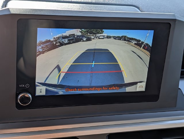 Used 2025 Toyota Tacoma SR5 AWD/4WD image 18