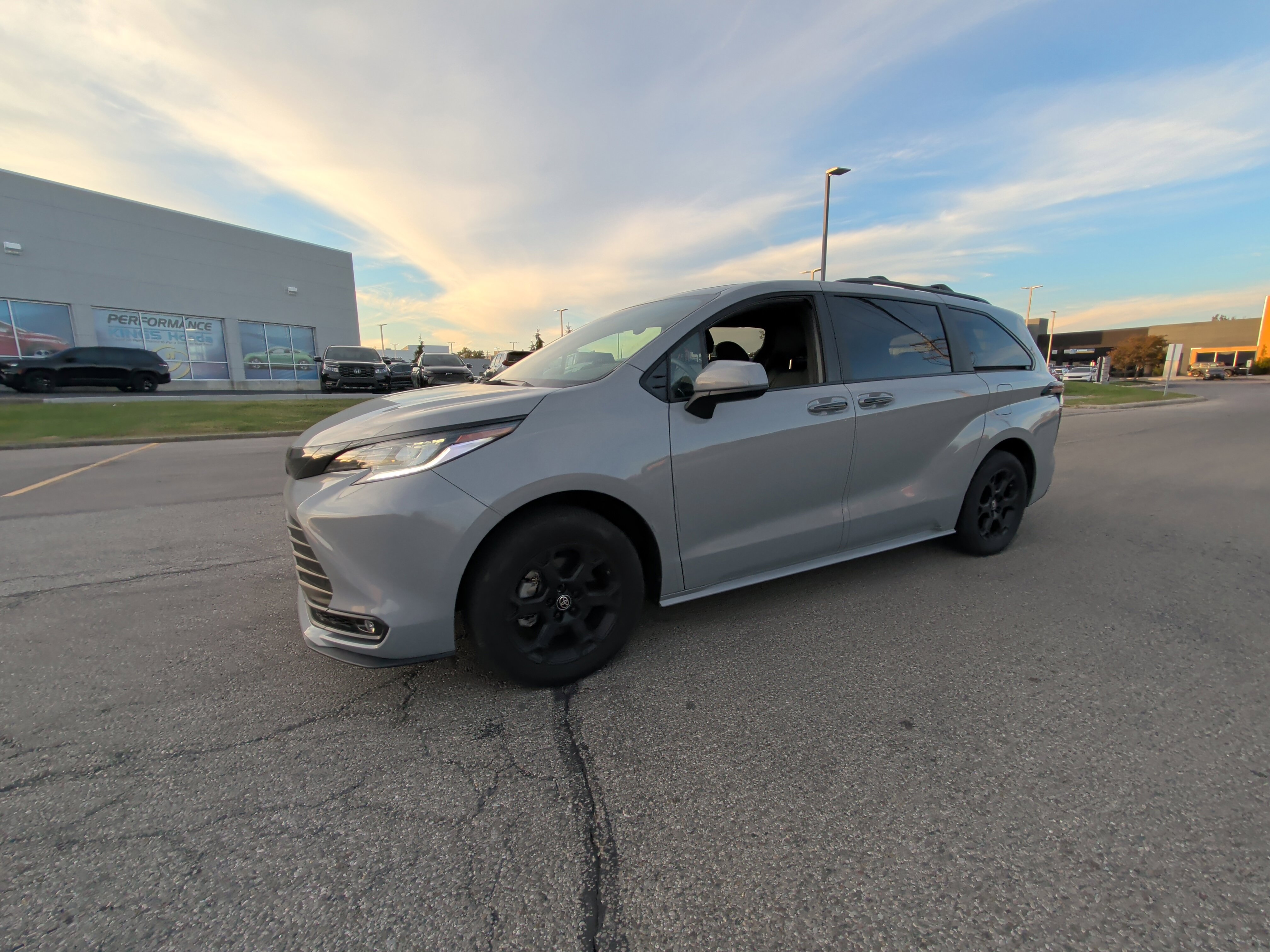 Used 2025 Toyota Sienna XLE Woodland Edition AWD/4WD image 12