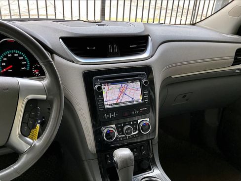 Used 2017 Chevrolet Traverse Premier image 6