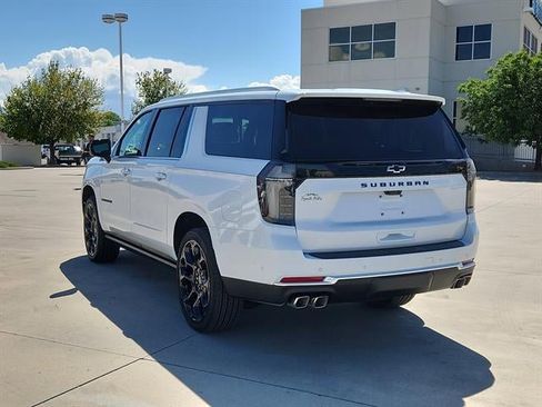 New 2026 Chevrolet Suburban High Country AWD/4WD image 4