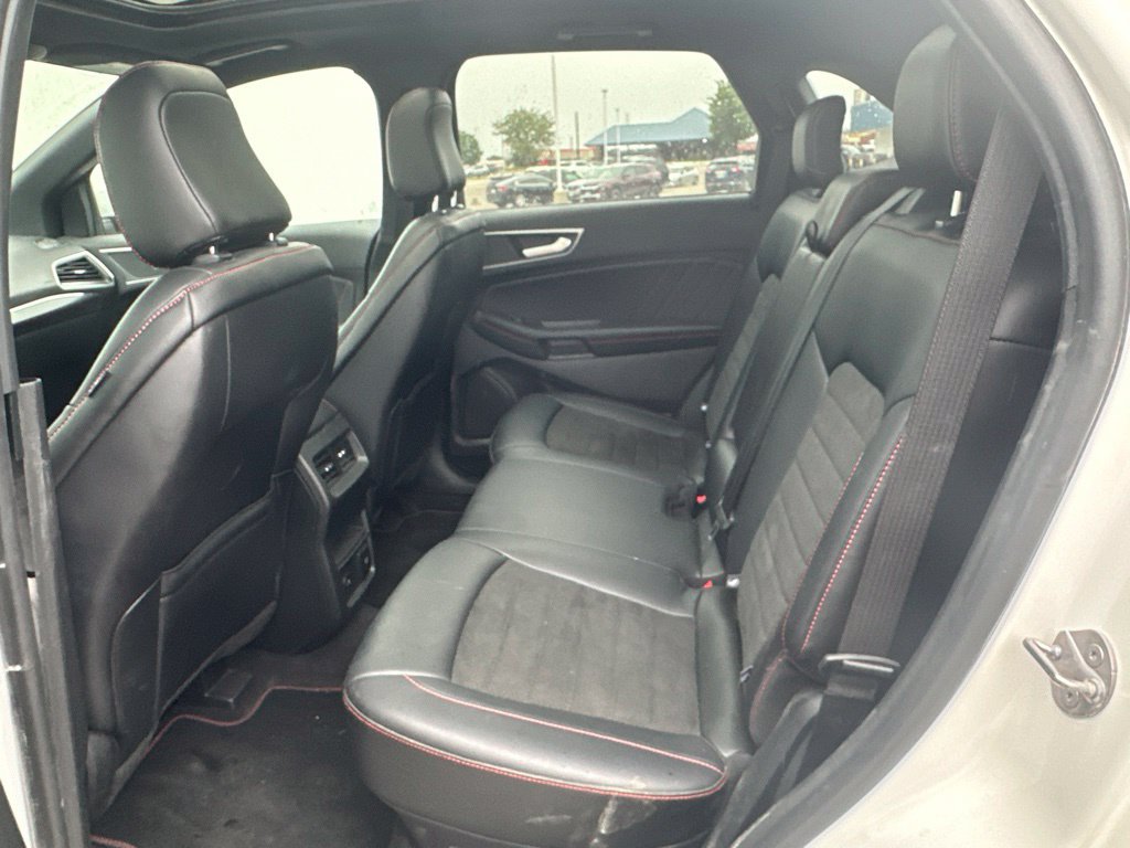 Certified 2024 Ford Edge ST-Line AWD/4WD image 18