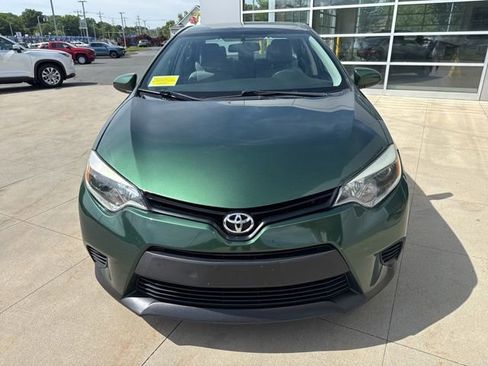 Used 2014 Toyota Corolla LE FWD image 2
