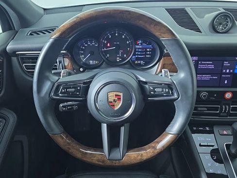Certified 2023 Porsche Macan Turbo AWD/4WD image 31
