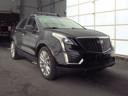 Used 2017 Cadillac XT5 Platinum image 6
