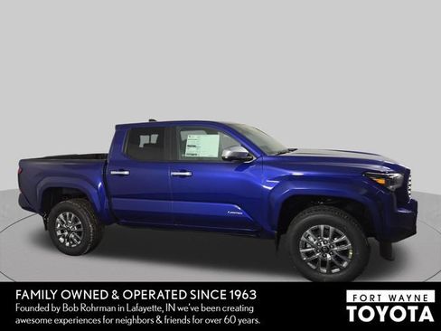 Used 2025 Toyota Tacoma Limited AWD/4WD image 5