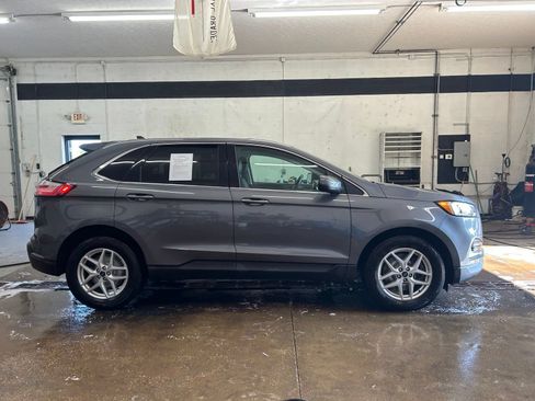 Used 2021 Ford Edge SEL w/ Convenience Package AWD/4WD image 8