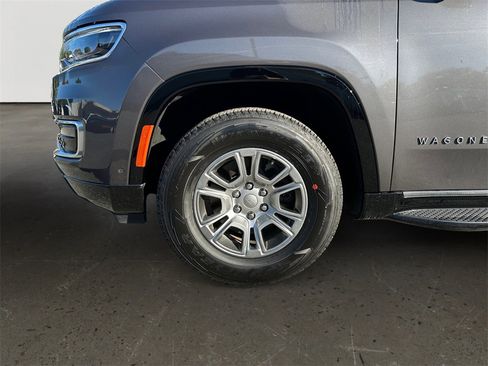 Used 2022 Jeep Wagoneer Series I image 10