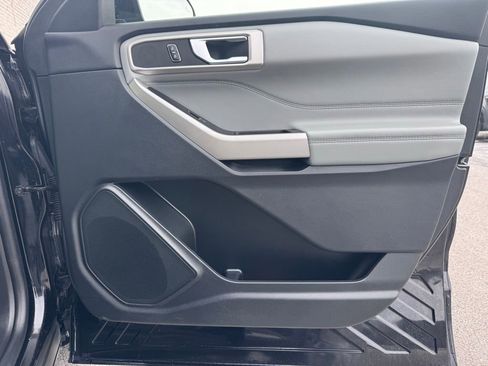 Certified 2022 Ford Explorer XLT w/ Equipment Group 202A image 29