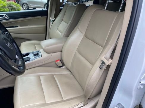 Used 2021 Jeep Grand Cherokee Limited AWD/4WD image 14