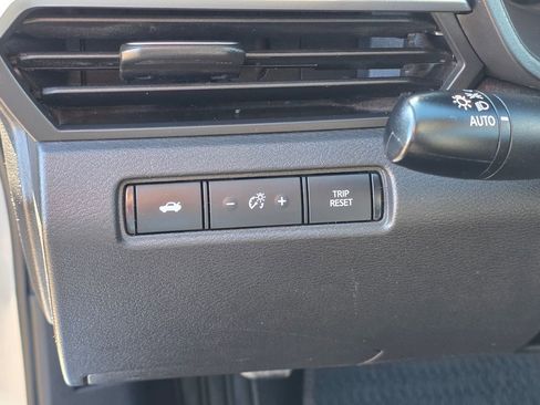 Used 2024 Nissan Altima 2.5 SR image 14