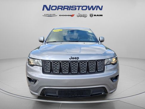 Certified 2021 Jeep Grand Cherokee Laredo X AWD/4WD image 2