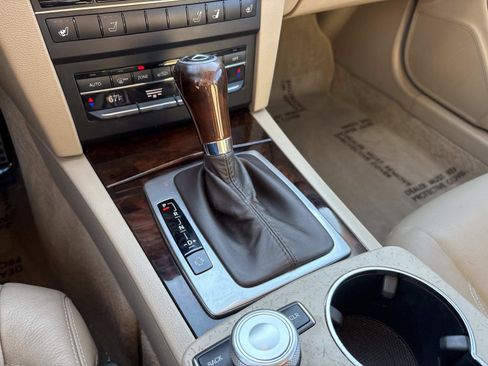 Used 2011 Mercedes-Benz E 350 Cabriolet image 26