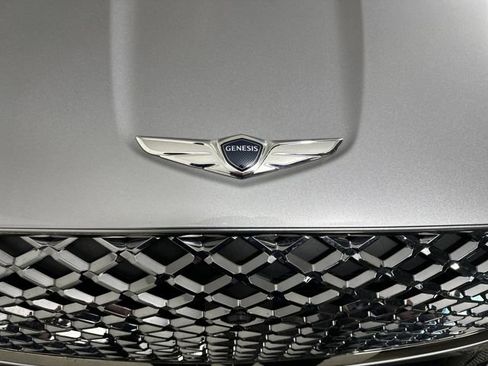 Used 2023 Genesis GV70 2.5T Sport Prestige w/ Sport Prestige Package image 9