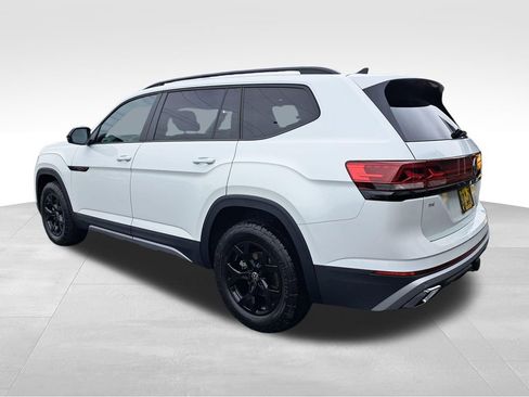 New 2026 Volkswagen Atlas Peak Edition AWD/4WD image 3