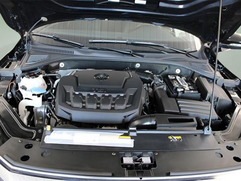 Used 2021 Volkswagen Passat 2.0T R-Line image 18