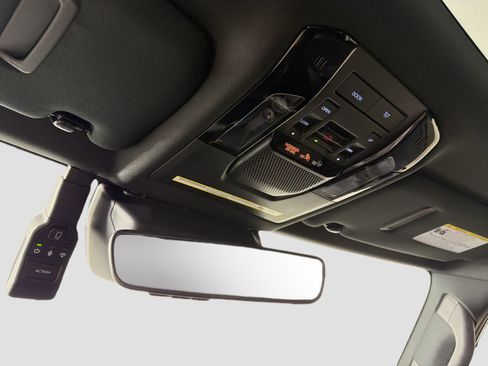 Used 2024 Lexus GX 550 w/ Accessory Package (Z1) image 20