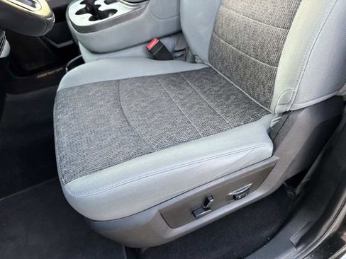 Used 2019 RAM 1500 Big Horn image 21