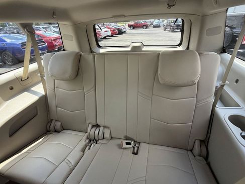 Used 2016 Cadillac Escalade ESV Luxury AWD/4WD image 22