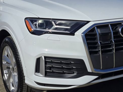 Certified 2023 Audi Q7 2.0T Premium w/ Convenience Package image 9