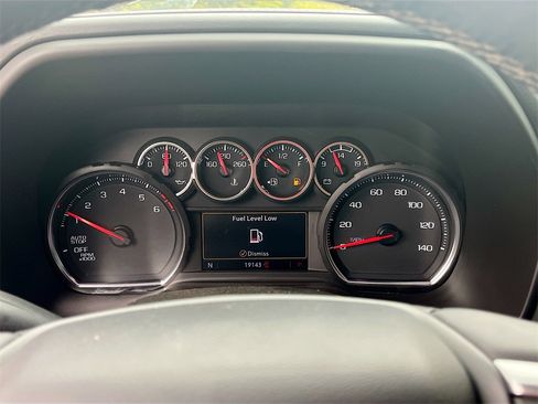 Used 2024 Chevrolet Suburban LS image 12