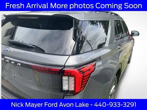Used 2025 Ford Explorer Active w/ Active Comfort Package AWD/4WD image 4