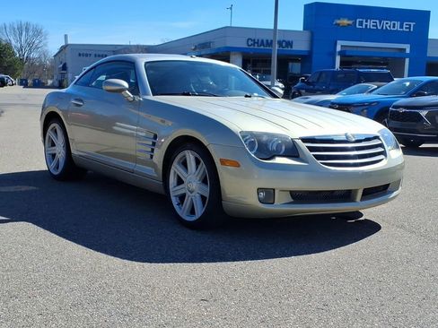 Used 2008 Chrysler Crossfire Limited image 3