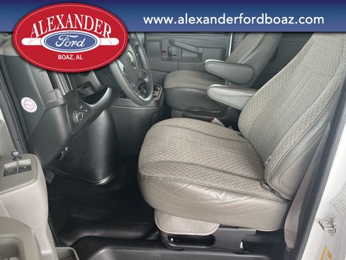 Used 2023 Chevrolet Express 3500 LS RWD image 9