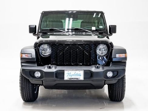 Used 2024 Jeep Wrangler Unlimited Sport AWD/4WD image 4
