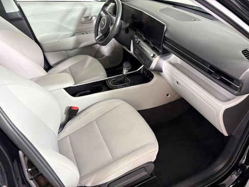 Used 2025 Hyundai Kona SEL FWD image 15