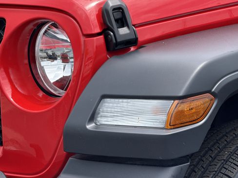 Used 2024 Jeep Wrangler Sport AWD/4WD image 5