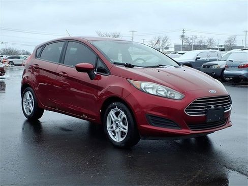 Used 2017 Ford Fiesta SE image 8