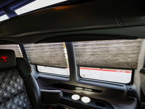 Used 2023 Chevrolet Express 2500 image 87