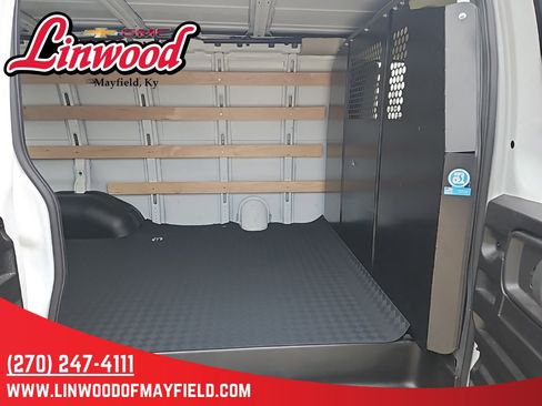 Used 2024 Chevrolet Express 2500 w/ Driver Convenience Package image 10