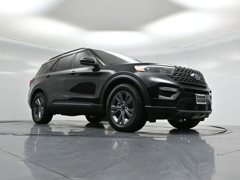 Certified 2023 Ford Explorer XLT w/ Equipment Group 202A image 53