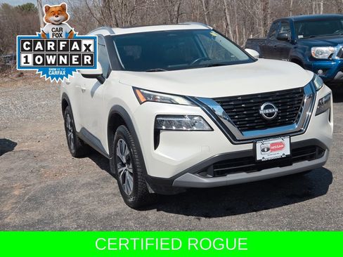 Used 2023 Nissan Rogue SV w/ SV Premium B Package image 3
