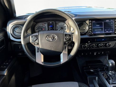 Used 2023 Toyota Tacoma TRD Sport image 5