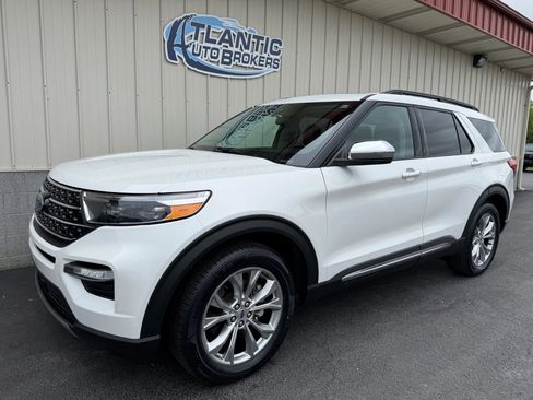 Used 2021 Ford Explorer XLT w/ Equipment Group 202A AWD/4WD image 1