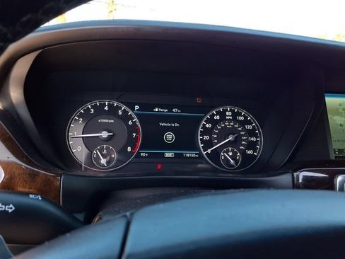 Used 2018 Genesis G90 5.0 Ultimate RWD image 12