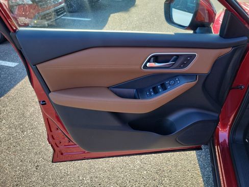 New 2026 Nissan Rogue Platinum w/ Platinum Premium Package AWD/4WD image 16